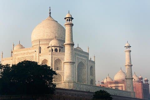 Von Jaipur nach Agra Transfer über Abhaneri & Fatehpur Sikri