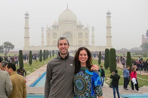 Agra Day Trip - Taj Mahal di Gatiman Express Train.