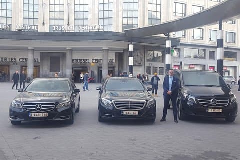 Transfert privé de ZeeBrugge ou Bruges à Anvers en voiture de luxe