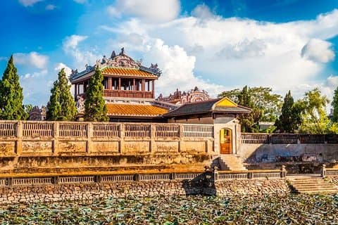 Private Hue City Tour von Chan May oder Tien Sa Port
