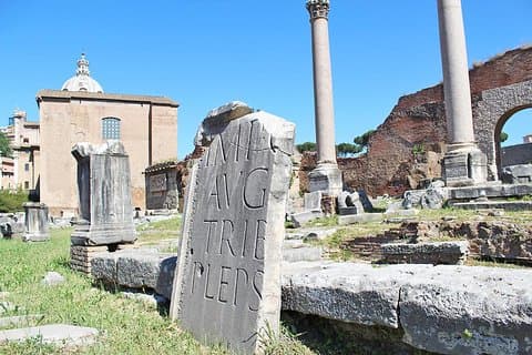 Excursão sem filas do Coliseu Fóruns Romanos Fonte de Trevi e Destaques da cidade