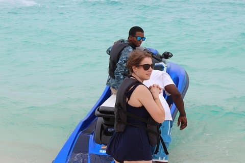 Tilpasset halvdags privat bustur på Bahamas