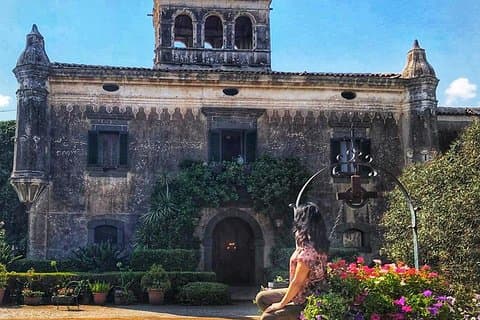 DANS L'ARISTOCRATIE: CATANIA ET FIUMEFREDDO
