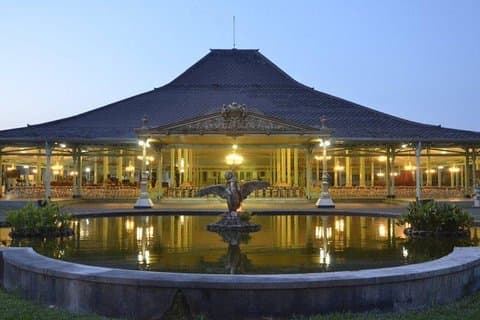 Solo Palace Tour med Sukuh och Ceto Temple från Yogyakarta
