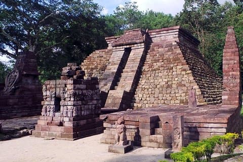 Solo Vintage Tour med Sukuh och Cetho Temple från Yogyakarta