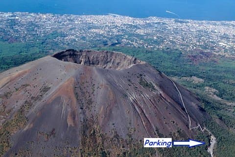 山のツアーVesuvius + Pompeii + Herculaneum(全日)