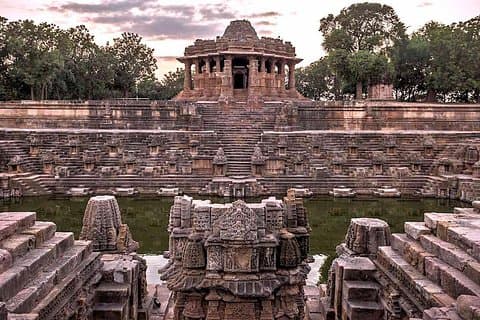 Private Tour of Step well, Modhera Sun Temple & Patola saree weaving by car