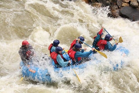 Clear Creek Intermediate Whitewater Rafting i nærheden af Denver