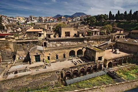 Pompeya y Herculano Pequeño Grupo con un Arqueólogo Experto
