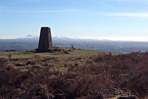 Excursão de Trekking na Montanha Privada em Belfast