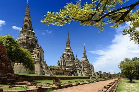 Templos de Ayutthaya y mercado flotante de Ayothaya desde Bangkok
