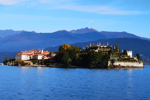 A unique private boat tour of isola Bella with guide Micaela