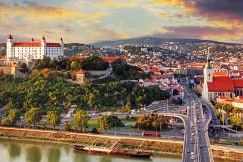 Gita privata per l'intera giornata da Praga a Bratislava