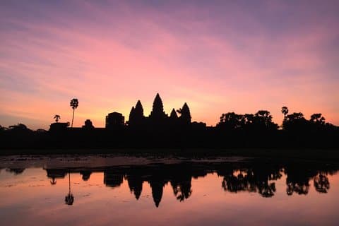 Angkor Wat nascer do sol pequenos templos tranquilos