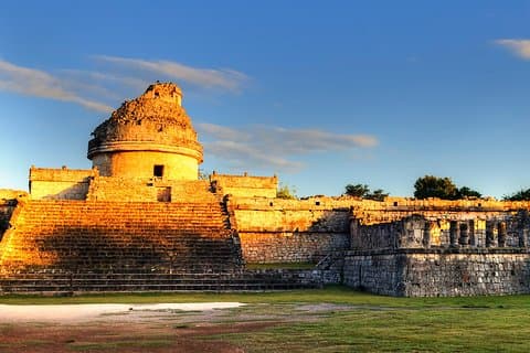 Fantastiska rundtur i Chichen Itza och simning i cenote