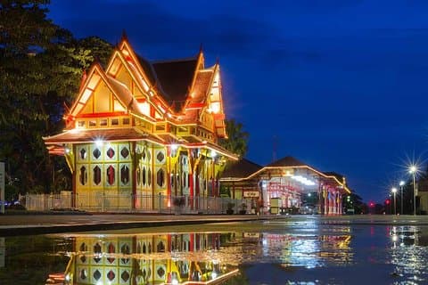 Hua Hin de Noche : Cultura, Costa & Sabores Locales