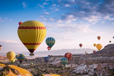 Expérience de vol en montgolfière au lever du soleil au-dessus de la Cappadoce
