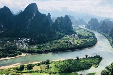 広州からラウンドウェイの新幹線で2日間のプライベートYangshuo旅行