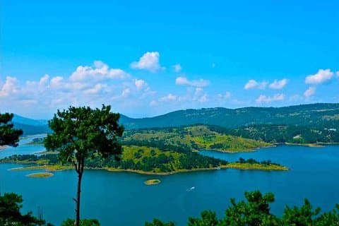 From Guwahati: Shillong and Cherrapunjee in 2/days with 3*Hotel