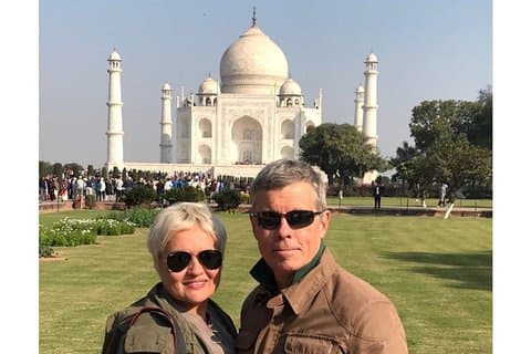 Overnatting Agra med Taj Mahal besøk og slipp på Delhi flyplass neste dag