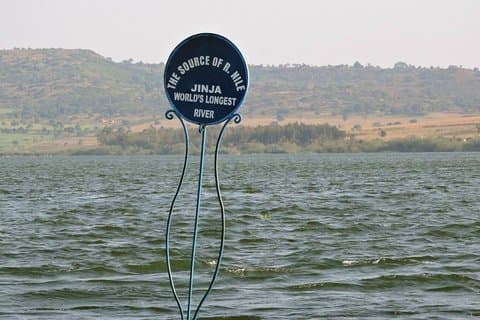 Fuente de la gira del Nilo a Jinja Uganda