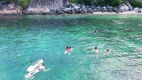 Circuit de plongée avec masque et tuba des îles Cham en bateau en bois depuis Hoi An