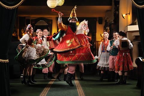 Polish Folk Show med 3-rätters middag i den legendariska restaurangen i Krakow