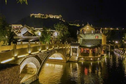 Private Simatai Great Wall and Gubei Water Town Night Tour from Beijing