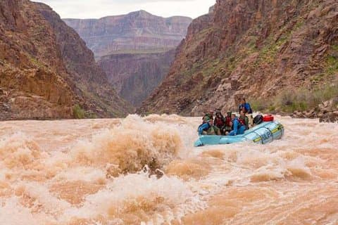Excursión de un día de rafting en el Grand Canyon