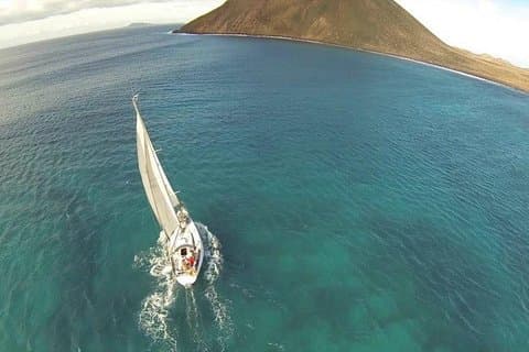 Privérondvaart naar het eiland Lobos vanuit Corralejo
