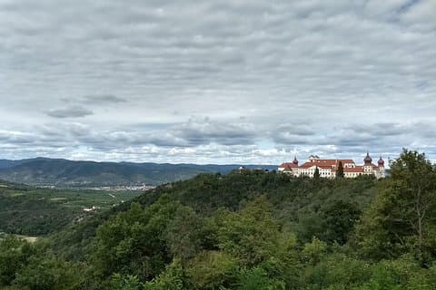 2-uur durende privé-wandeltour om de natuur en cultuur van Goettweig Abbey te ervaren