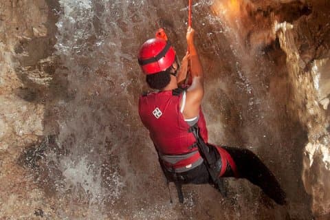 INCREÍBLE Waterfall Cave Expedition en la sucursal de las cuevas de Ian Anderson