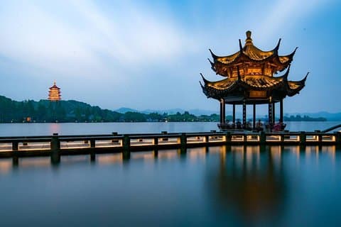 Tour privato straordinario di 3 giorni a Shanghai, Suzhou e Hangzhou
