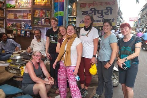 Excursão ao Taj Mahal com o antigo Kinnari Bazar local.