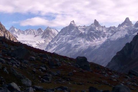 Explore Hampta Valley From Manali