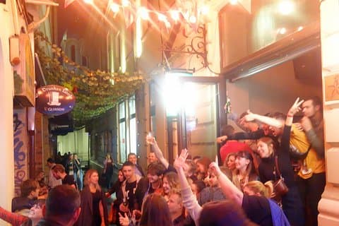 Bar privato Crawl a Bucarest - Zona della Città Vecchia