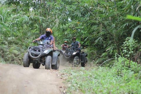 Atv de quadriciclo de Bali com Flying Fox