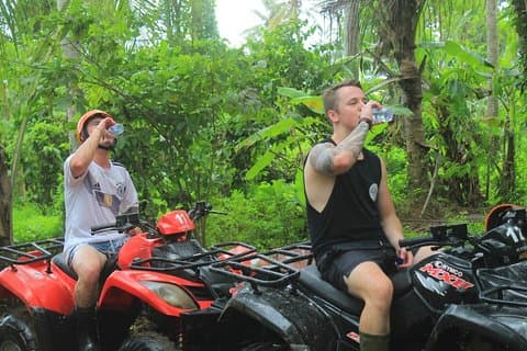 Quadriciclo em Bali com passeio de meio dia em Ubud