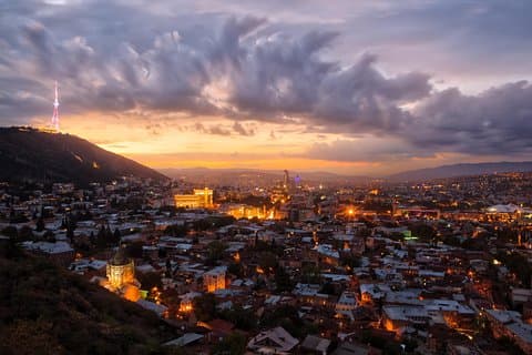 ️Private culturele stadstour door Tbilisi met lunch en wijnproeverij