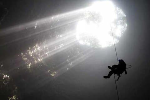 Caving och Gondola Beach Tour