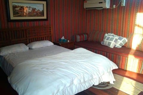 Overnight deluxe safari