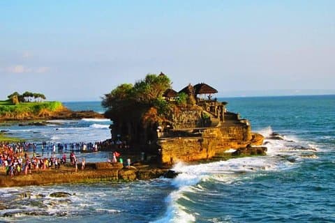 Full Day Bali Private: Ubud Art Villages and Tanah Lot Sea Temple Tour