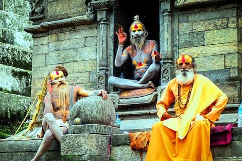 Tour privado Varanasi Holi con paseo en barco, guía y desayuno