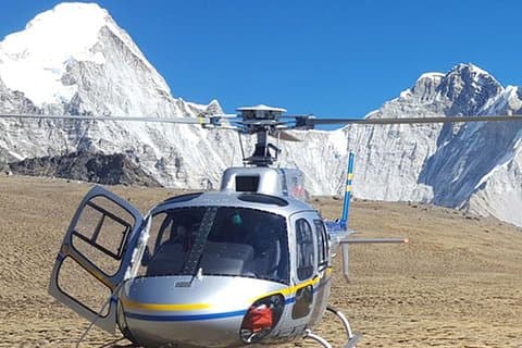 Tour en hélicoptère du camp de base de l'Everest, atterrissage à l'hôtel Everest View
