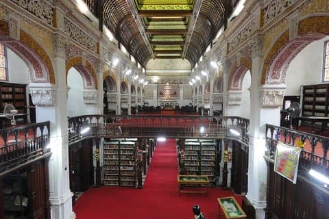 Visite antigas bibliotecas de Chennai