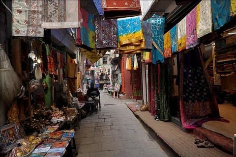 Passeggiata attraverso le strade di Varanasi
