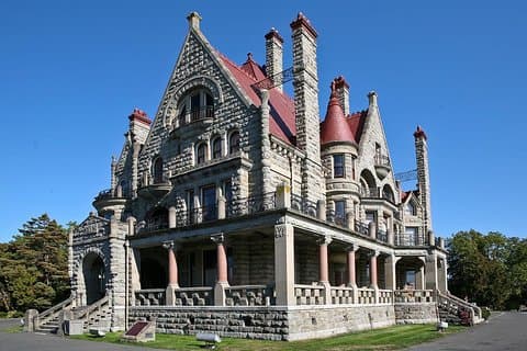 Historical Landmarks Tour of Victoria Grand City and Craigdarroch Castle