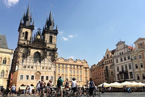 Prague : Tour de ville classique à vélo (petits groupes)