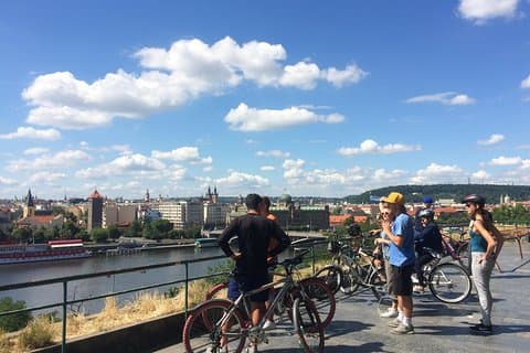 Visite à vélo de Prague - superbes points de vue, château, ville et parc