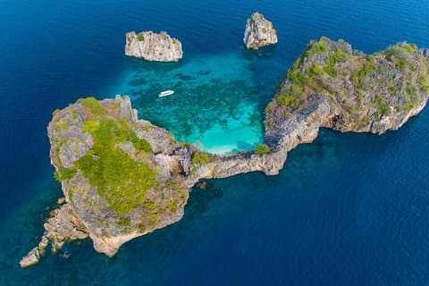 クラビからロックとハア島へのシュノーケリングツアー